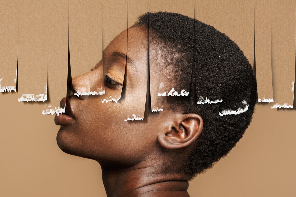 torn-paper-effect-mockup-psd